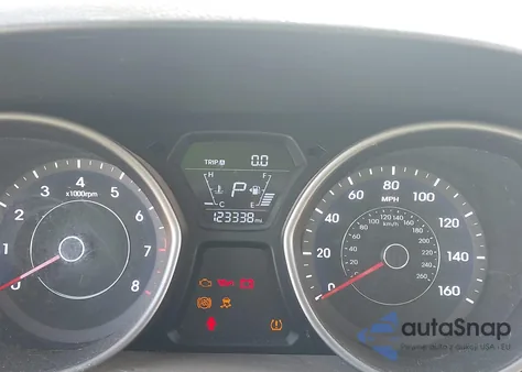 2016 Hyundai Elantra Se z USA, uszkodzony, nr VIN 5NPDH4AE8GH729937